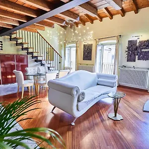 https://luxury-design-loft-piazza-pontida.italymilanhotels.net